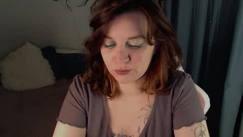 Snapshot of millapoolys chatting on 04-11-26, 11:20 Milla online show from 04-11-26, 11:20