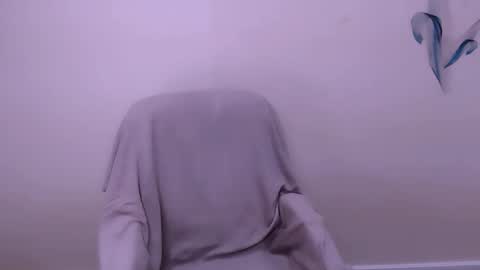 Milla online show from 03-17-26, 12:52