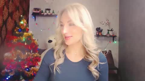 MillaXQueen online show from 12-14-24, 05:18