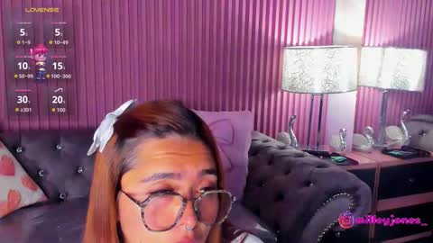 milleyjones_ online show from 02-20-26, 11:49