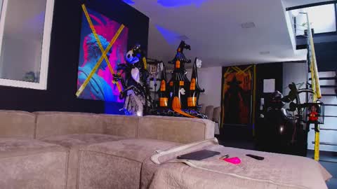 Mila  online show from 10-16-25, 12:39