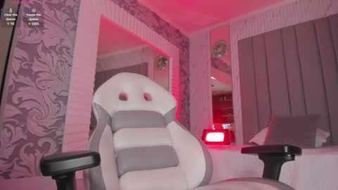 Ana Maria online show from 01-03-25, 02:08