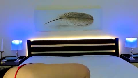 Snapshot of milly_hottt chatting on 11-18-25, 02:43 Milly online show from 11-18-25, 02:43