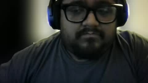 Snapshot of milo69966 chatting on 04-11-26, 02:05 milo69966 online show from 04-11-26, 02:05