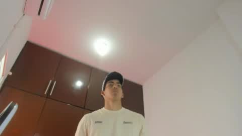 Milo online show from 03-29-26, 07:03