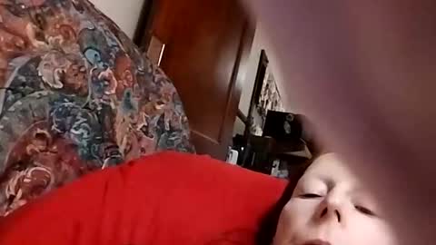 Snapshot of miloanj chatting on 11-29-25, 10:29 miloanj online show from 11-29-25, 10:29