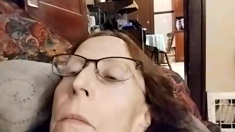 Snapshot of miloanj chatting on 12-18-25, 02:50 miloanj online show from 12-18-25, 02:50