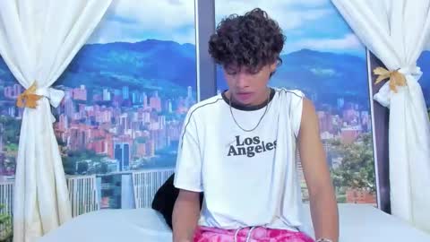 miltondelis online show from 11-11-25, 03:06