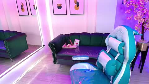 Milu ballmer  online show from 02-12-25, 02:32