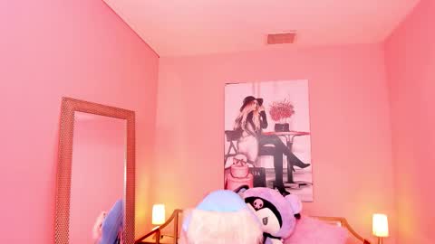 milu_carbajal_x online show from 02-25-26, 06:28