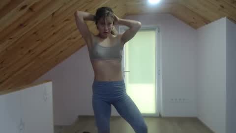 milusea online show from 10-12-25, 10:36