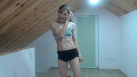 milusea online show from 11-03-25, 05:14