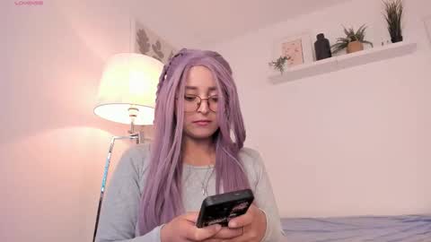 Miluu DH online show from 12-20-25, 02:57