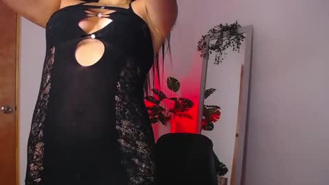 Mily Ortiz online show from 11-06-25, 03:24