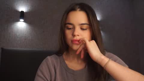 Linda online show from 02-28-26, 01:45