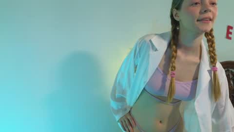 mimichelle online show from 12-21-24, 09:12