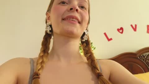 mimichelle online show from 12-29-24, 03:54