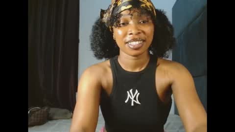 Snapshot of mimiluv6 chatting on 11-17-25, 08:14 mimi online show from 11-17-25, 08:14