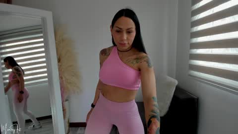 mimmyfit1 online show from 02-16-25, 05:37