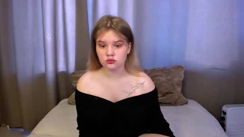 hi Im Mina  online show from 03-01-25, 01:32