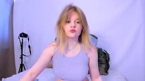 hi Im Mina  online show from 03-06-25, 06:08