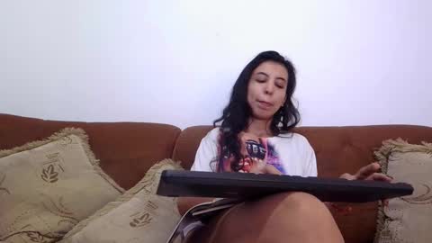 mina smith online show from 09-25-25, 04:32