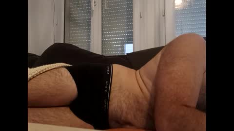 Snapshot of minalex12 chatting on 10-12-25, 05:23 minalex12 online show from 10-12-25, 05:23