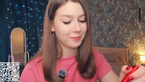 Snapshot of minditrelles chatting on 11-29-25, 07:11 Mindi online show from 11-29-25, 07:11