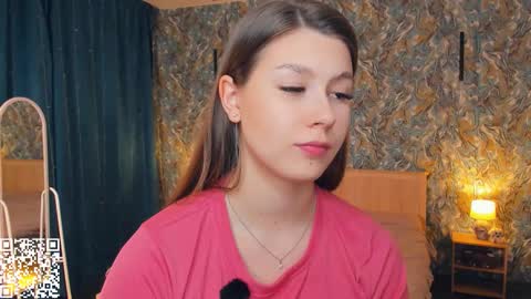 Snapshot of minditrelles chatting on 12-04-25, 07:17 Mindi online show from 12-04-25, 07:17