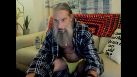 Snapshot of mindphuk chatting on 11-05-25, 01:38 mindphuk online show from 11-05-25, 01:38