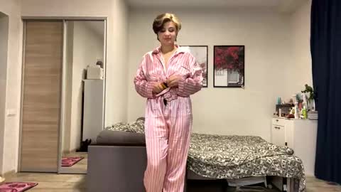 Luna Moon online show from 10-05-25, 11:08