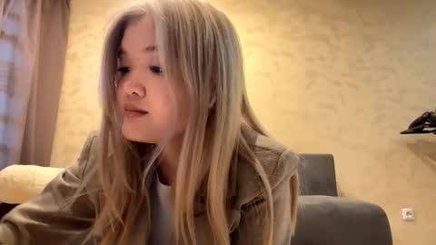 Kate online show from 09-22-25, 05:20
