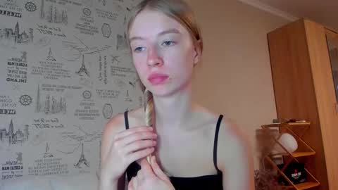 Amelia online show from 09-23-25, 05:05