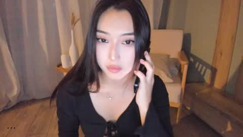 minnie_jin online show from 10-15-25, 02:17