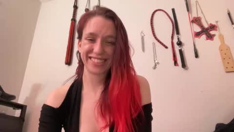 Snapshot of minnyminx chatting on 01-31-25, 01:22 Minx online show from 01-31-25, 01:22