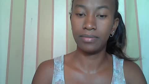 Snapshot of minouch211907 chatting on 02-10-25, 04:52 minouch211907 online show from 02-10-25, 04:52