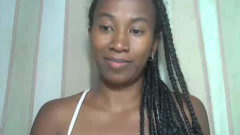 minouch211907 online show from 02-02-26, 06:28