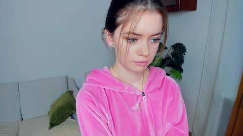 Linda online show from 12-21-25, 07:04