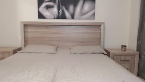 Snapshot of mira_jade chatting on 09-18-25, 06:43 mira_jade online show from 09-18-25, 06:43