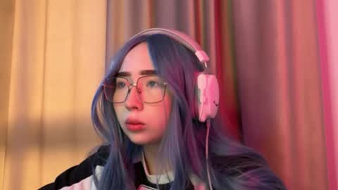 mira_light_ online show from 09-26-25, 01:09