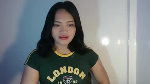 Snapshot of mira_luna222 chatting on 03-06-25, 06:52 Mira Bella online show from 03-06-25, 06:52