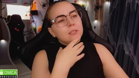 Mira online show from 10-27-25, 08:07