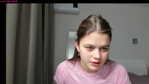 Snapshot of miraa_m chatting on 11-02-25, 07:16 Mira online show from 11-02-25, 07:16