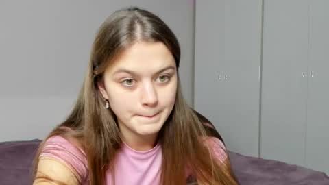 Snapshot of miraa_m chatting on 11-15-25, 08:16 Mira online show from 11-15-25, 08:16