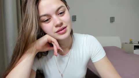 Snapshot of miraa_m chatting on 11-25-25, 08:20 Mira online show from 11-25-25, 08:20