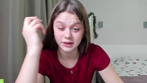 Snapshot of miraa_m chatting on 12-16-25, 08:47 Mira online show from 12-16-25, 08:47