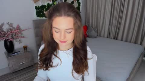 Emma online show from 02-08-25, 04:36