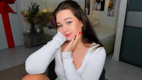 Emma online show from 02-13-25, 07:21