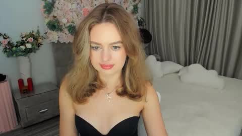 Emma online show from 09-16-25, 06:09