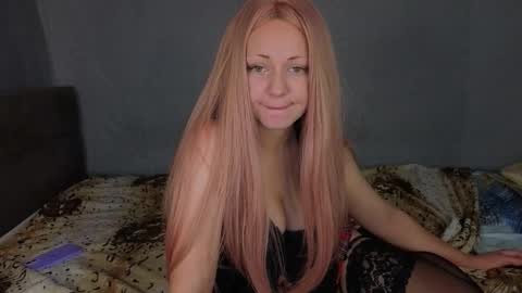 Snapshot of mirahardmanxx chatting on 10-29-25, 05:47 Happy New Year online show from 10-29-25, 05:47